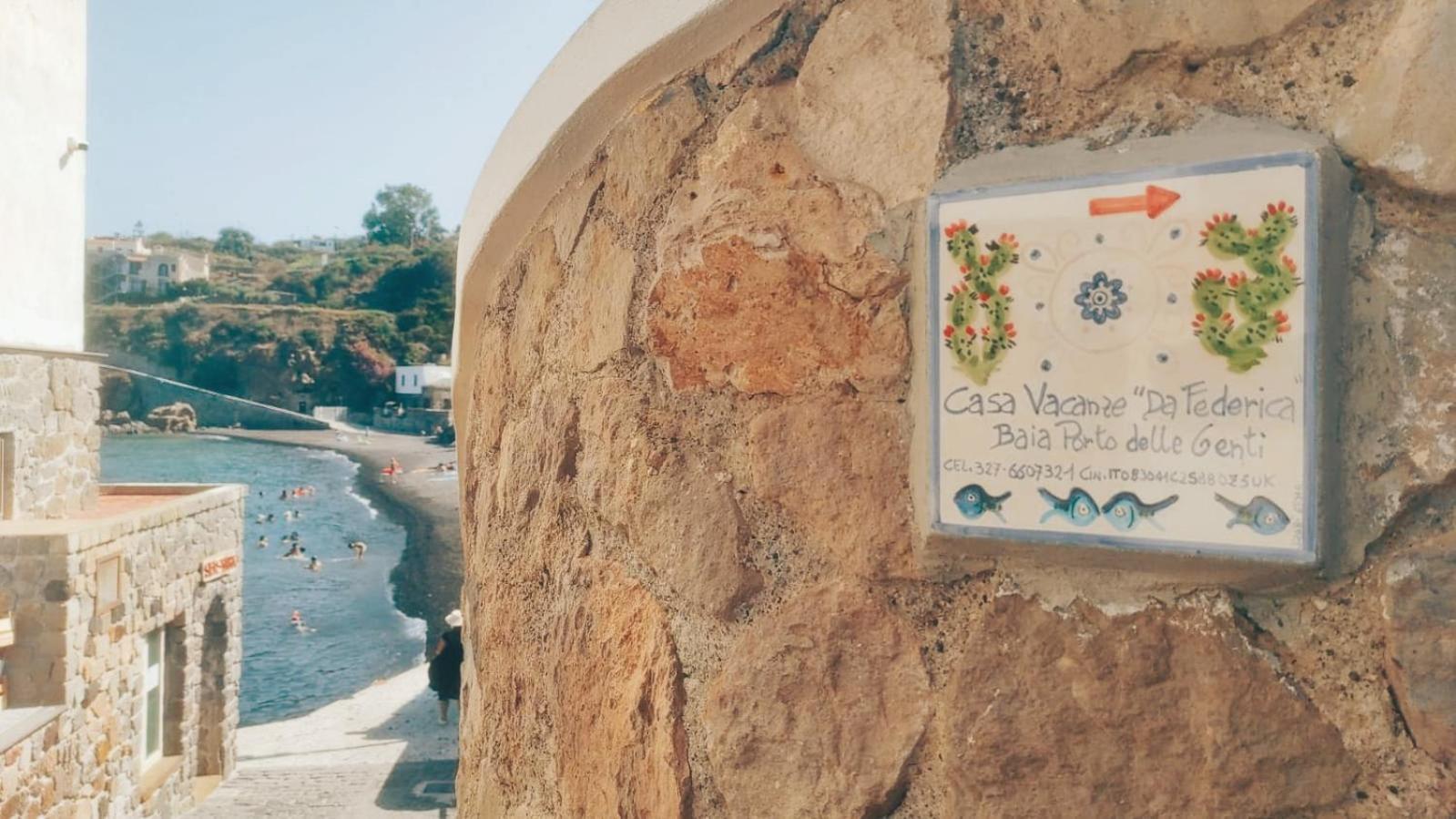 Da Federica Casa Vacanze Baia Porto Delle Genti 利帕里 外观 照片